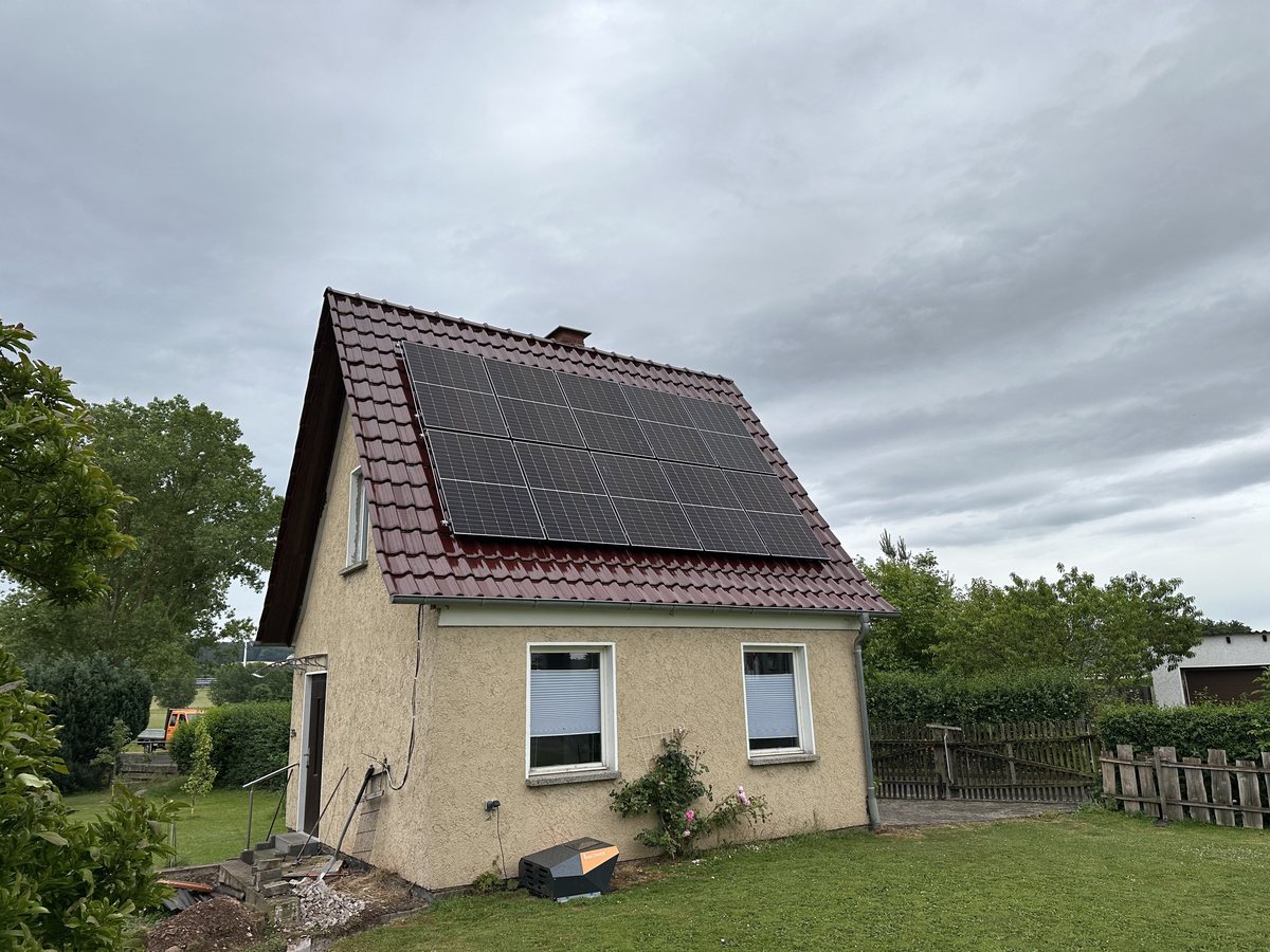 Photovoltaikanlage auf einem Einfamilienhaus, montiert von Smartelektric